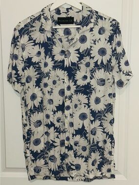 Abercrombie & Fitch Men’s Short Sleeve Shirt Button Down Daisy Floral AOP Size M